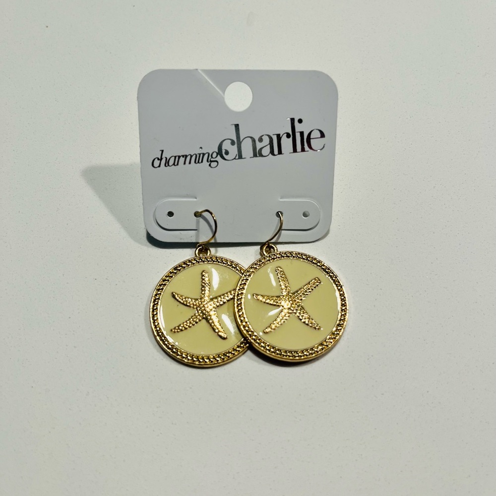NWT Charming Charlie Ivory & Gold Starfish Brand New Dangle Earrings - Picture 3 of 4